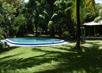 Fiscalía interviene 14 lujosos inmuebles de Elías Antonio Saca y Julio Rank