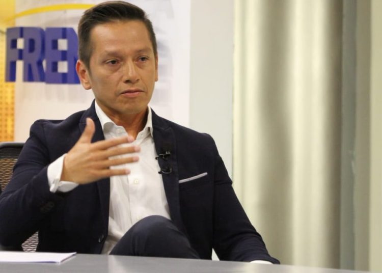 Presidente de ANDA confirma que van a potabilizar agua del lago de Ilopango para consumo humano