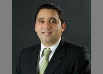 Bukele destituye al hermano del expresidente Mauricio Funes de director del BCIE