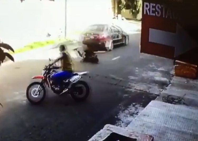 (VIDEO) Una mujer evita ser secuestrada en México