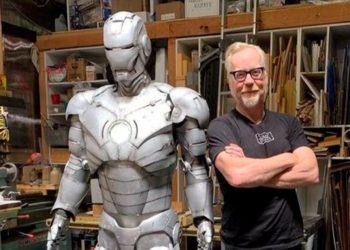 (Video) El cazador de mitos hace una réplica de Iron Man que vuela y es a prueba de balas