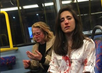 Lesbianas sufren terrible ataque en un autobús londinense