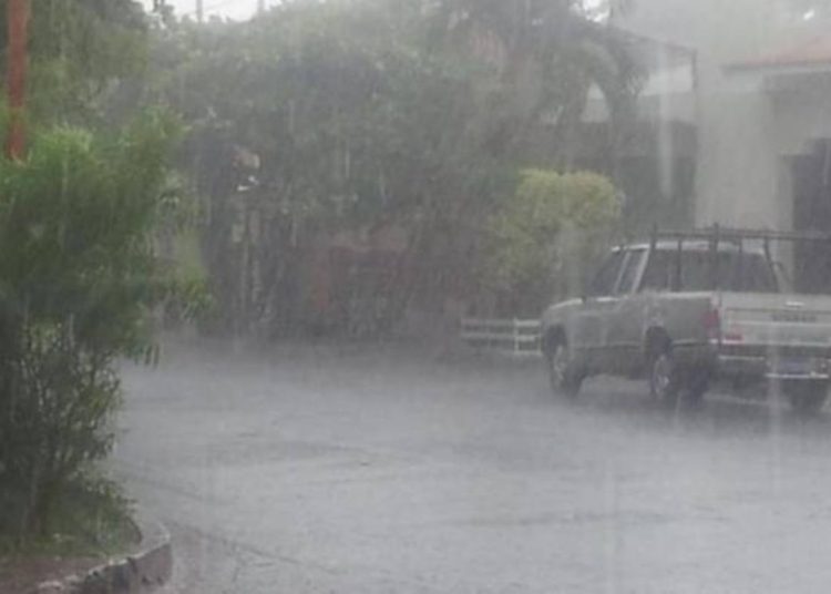 Occidente y oriente del país con probabilidad de lluvias moderadas para este lunes