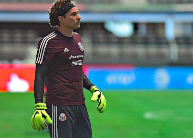 El portero de México, Guillermo Ochoa, asegura que con el extécnico interino «Tuca» Ferreti no trabajaron ni un día