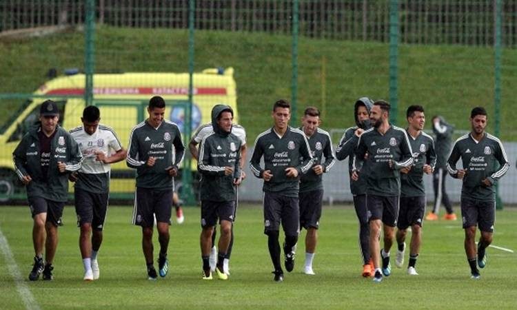 Selección mexicana se quedó en Denver por varias horas por fallo en el avión que los transportaba