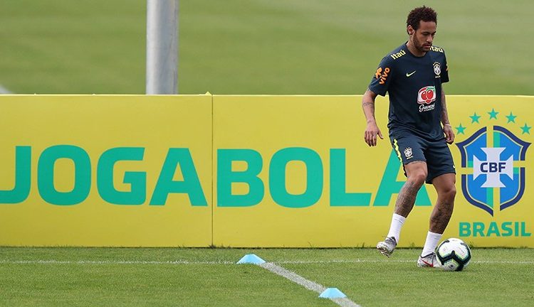 La policía de Brasil llegó a los entrenamientos de la verdeamarela para investigar el caso Neymar