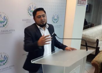 Osiris Luna podría estar cometiendo faltas si toma decisiones como director de Centros Penales