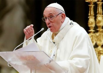 El Vaticano debatirá en sínodo de octubre sobre el sacerdocio a hombres casados y mujeres