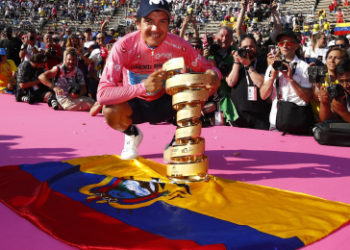 El ecuatoriano Richard Carapaz hace historia al ganar el Giro de Italia