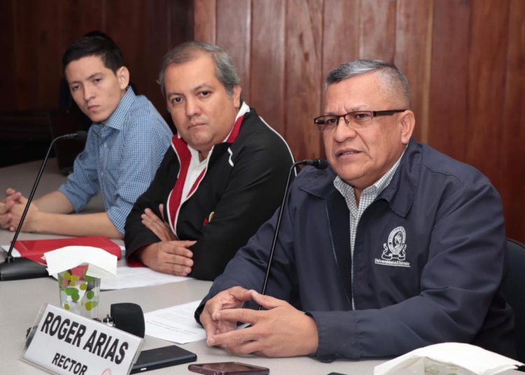 UES inaugura cátedra 30 de julio