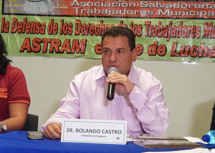 Ministro de Trabajo recibe respaldo de sindicatos y organizaciones sociales