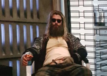 (Video) Chris Hemsworth cantar «Hurt» como el gordo Thor