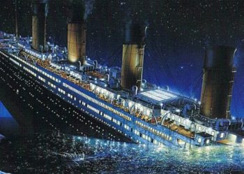 Se inunda un centro comercial en México y músicos interpretan la canción del Titanic