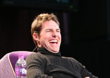 Justin Bieber quiere pelear con Tom Cruise en un ring de artes marciales mixtas