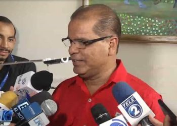 Más de 40 alcaldes del FMLN respaldan candidatura de Óscar Ortiz para dirigir el partido