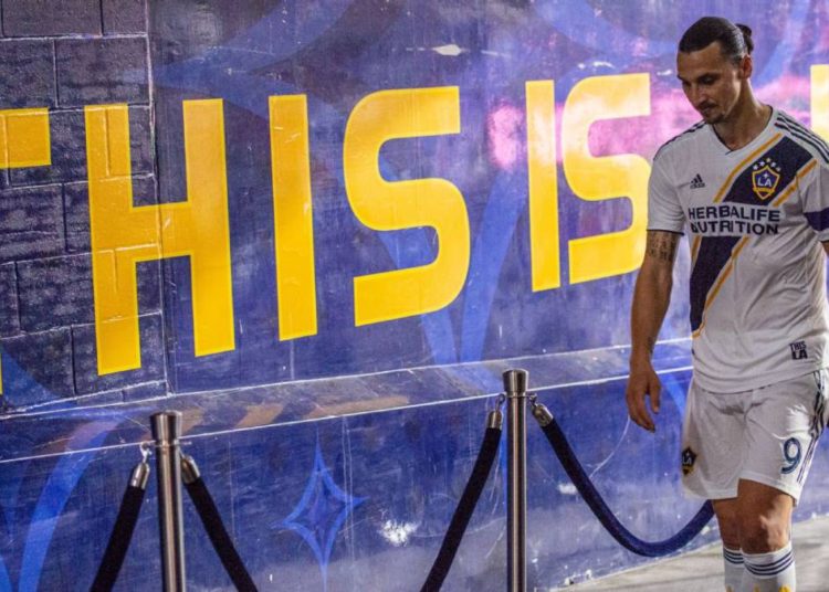 (VIDEO) En Los Ángeles sólo existe Zlatan Ibrahimovic