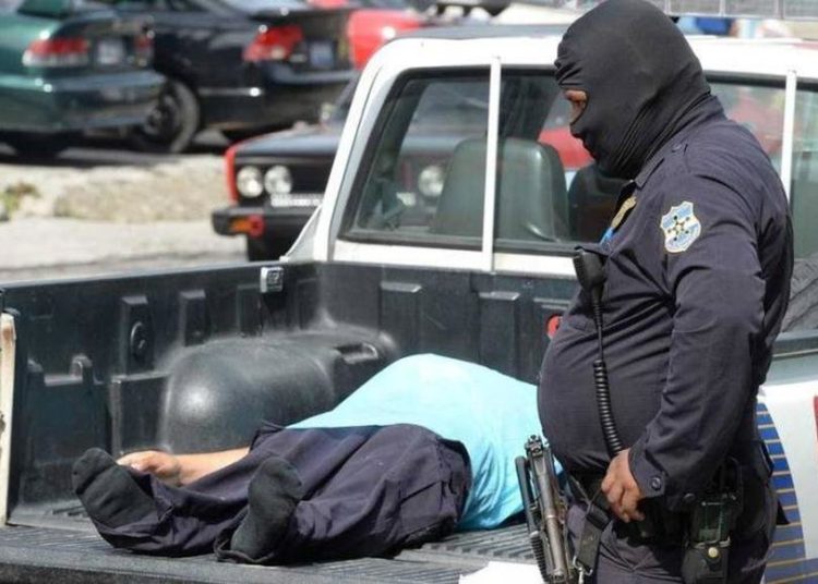 FGR acusa a varios pandilleros por asesinar a dos policías en distintos puntos del país