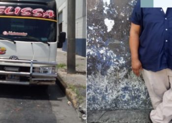 (VIDEO) Multan a motorista de ruta 52 que circulaba sobre acera de El Salvador del Mundo