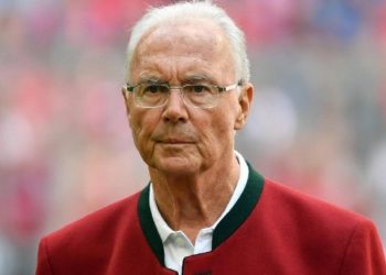 La leyenda de fútbol alemán Franz Beckenbauer con graves problemas de salud y acusado por la justicia