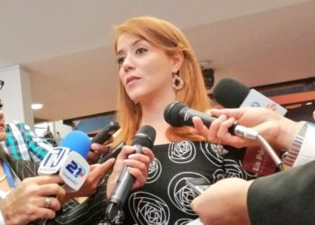 Felissa Cristales pide participar en reuniones de fracción del partido ARENA