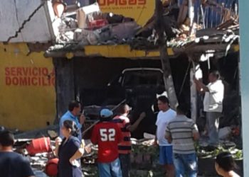 (VIDEO Y FOTOS) Explosión en venta de gas propano en Zacamil deja al menos 3 fallecidos y 20 lesionados