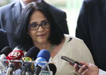 «Niñas son violadas por andar sin calzones», asegura la ministra de mujer y familia de Brasil