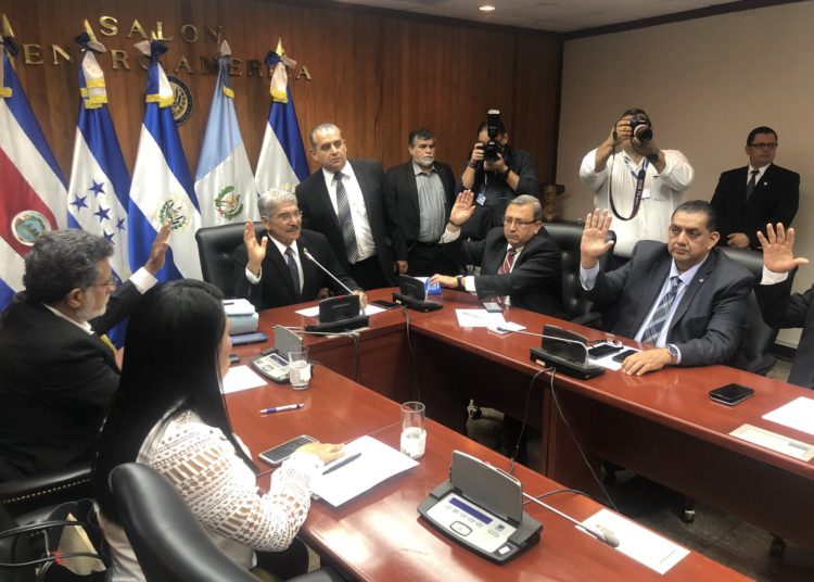 Asamblea elige a magistrados del TSE