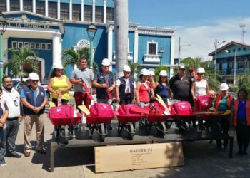 Cruz Roja Salvadoreña capacita en primeros auxilios y otorga equipamiento a comunidades de Apopa