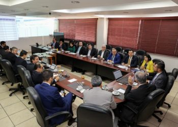 El Salvador coloca $1,097 millones en el mercado internacional