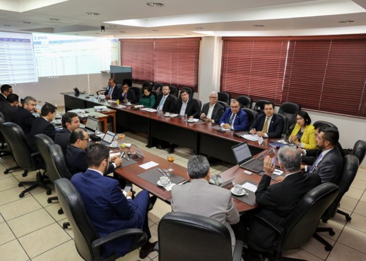 El Salvador coloca $1,097 millones en el mercado internacional