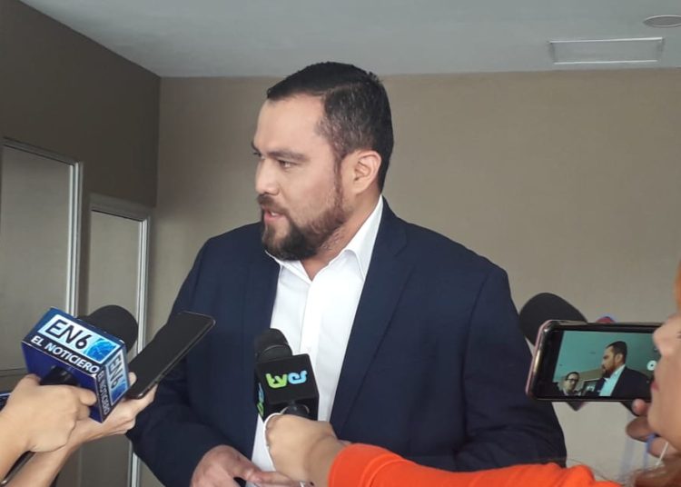 Ministro de Gobernación confirma que más comunidades serán visitadas para atender sus necesidades