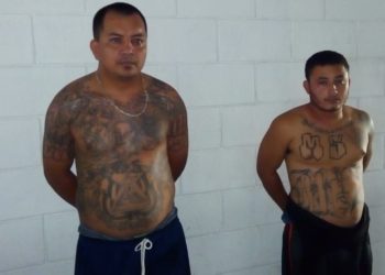 Capturan a pandilleros señalados de incendiar patrulla en Santa Tecla