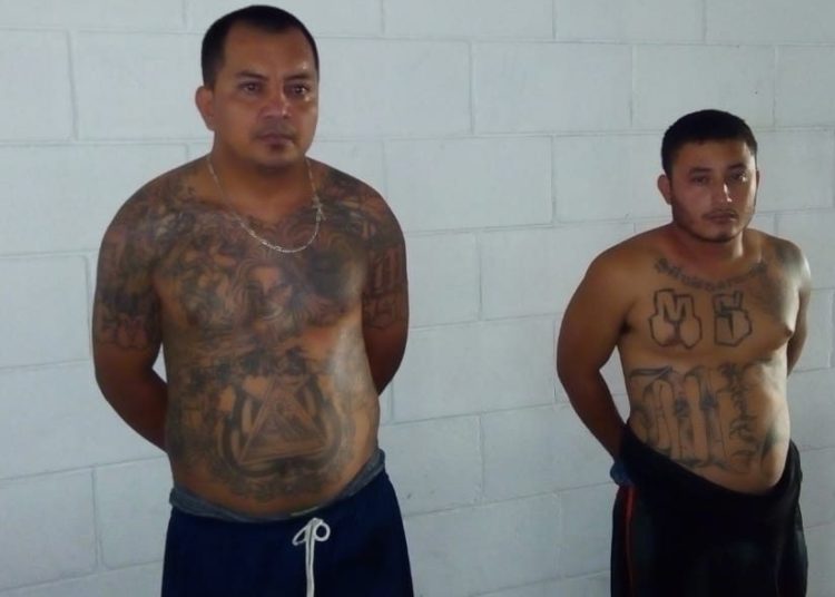 Capturan a pandilleros señalados de incendiar patrulla en Santa Tecla