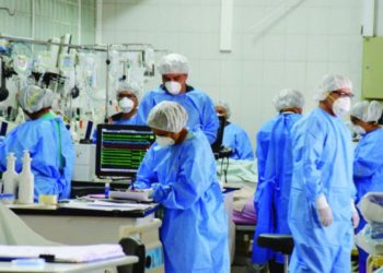 Identifican la enfermedad que causó la muerte de una doctora en Bolivia