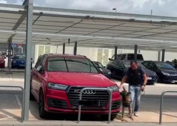 Falsa amenaza de bomba en los autos de Messi y Luis Suárez estacionados en aeropuerto de Barcelona