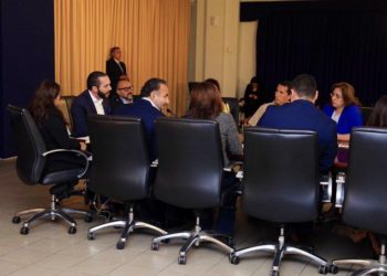 VIDEO | Presidente Bukele reprende enérgicamente a empleados públicos «haraganes»