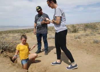 Una gigantesca grieta apareció en California después de los sismos