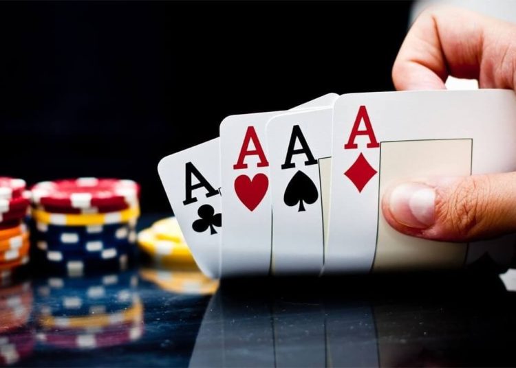 Hombre pierde juego de cartas y asesina al ganador