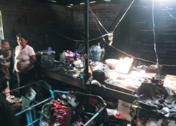 Se incendia vivienda de surfista salvadoreño, y presidente Bukele ofrece reconstruirla