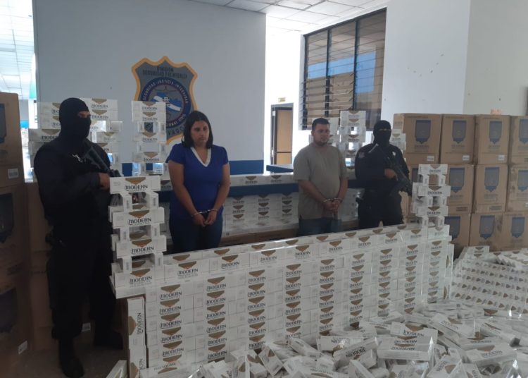 Incautan contrabando de cigarrillos por un valor de $154.000 y detienen a dos sospechosos