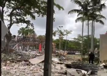 VIDEOS: Varios heridos deja fuerte explosión en un centro comercial de Florida