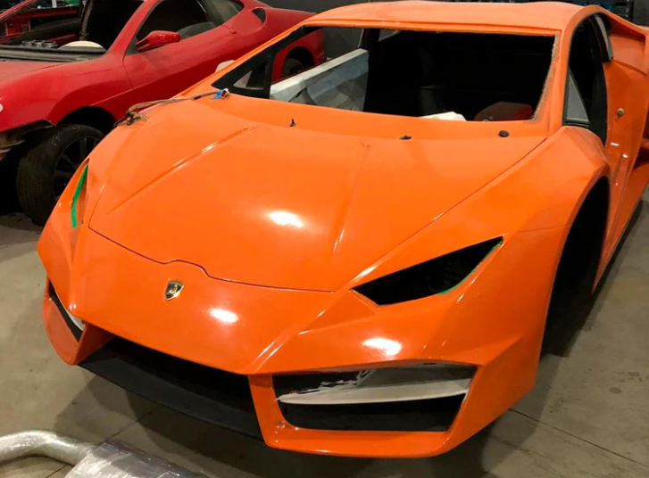 Desbaratan una fábrica clandestina que falsificaba Ferrari y Lamborghini en Brasil