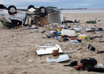 (VIDEO) Poderosa tormenta deja 7 muertos y cientos de heridos en Grecia