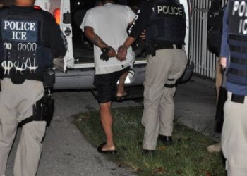 Este viernes inició el operativo para deportar a miles de migrantes en Estados Unidos