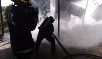 Controlan incendio en bodegas de Corte Suprema de Justicia