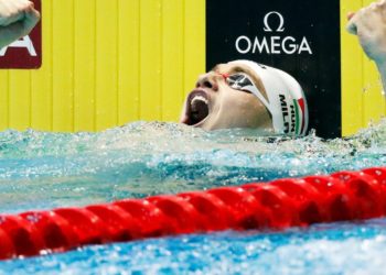 Nadador húngaro de 19 años rompe récord mundial de Michale Phelps de los 200 metros mariposa