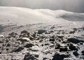 El misterioso y pestilente olor de la Luna