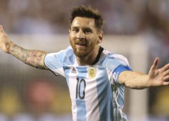 Messi no se fue con las manos vacías de la Copa América, ganó el “Balón de trapo”