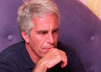 Millonario que ofrecía pagar la escuela de niñas para violarlas es detenido