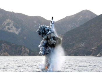 Corea del Norte tiene submarino con capacidad de lanzar misiles nucleares